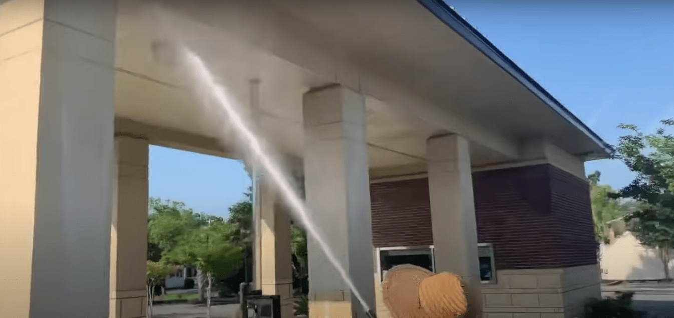 Commercial Pressure Washing